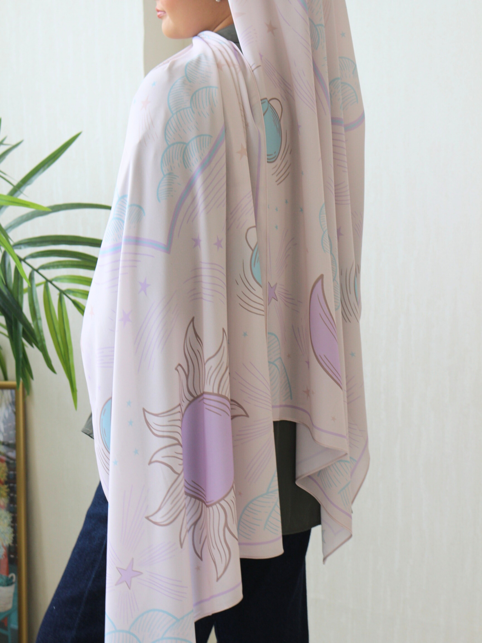 Lyra in Shawl