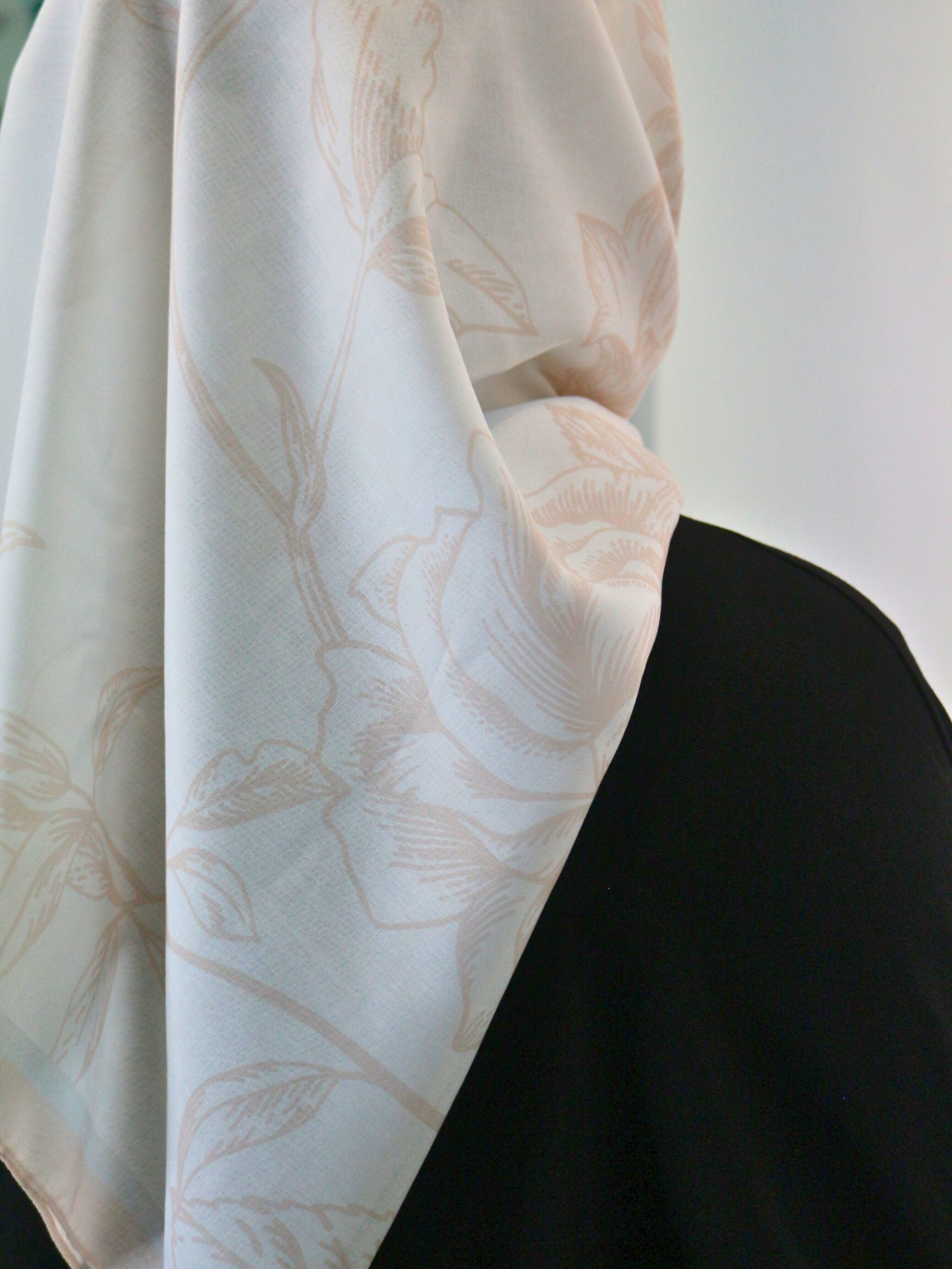 Yana Bawal in Peach