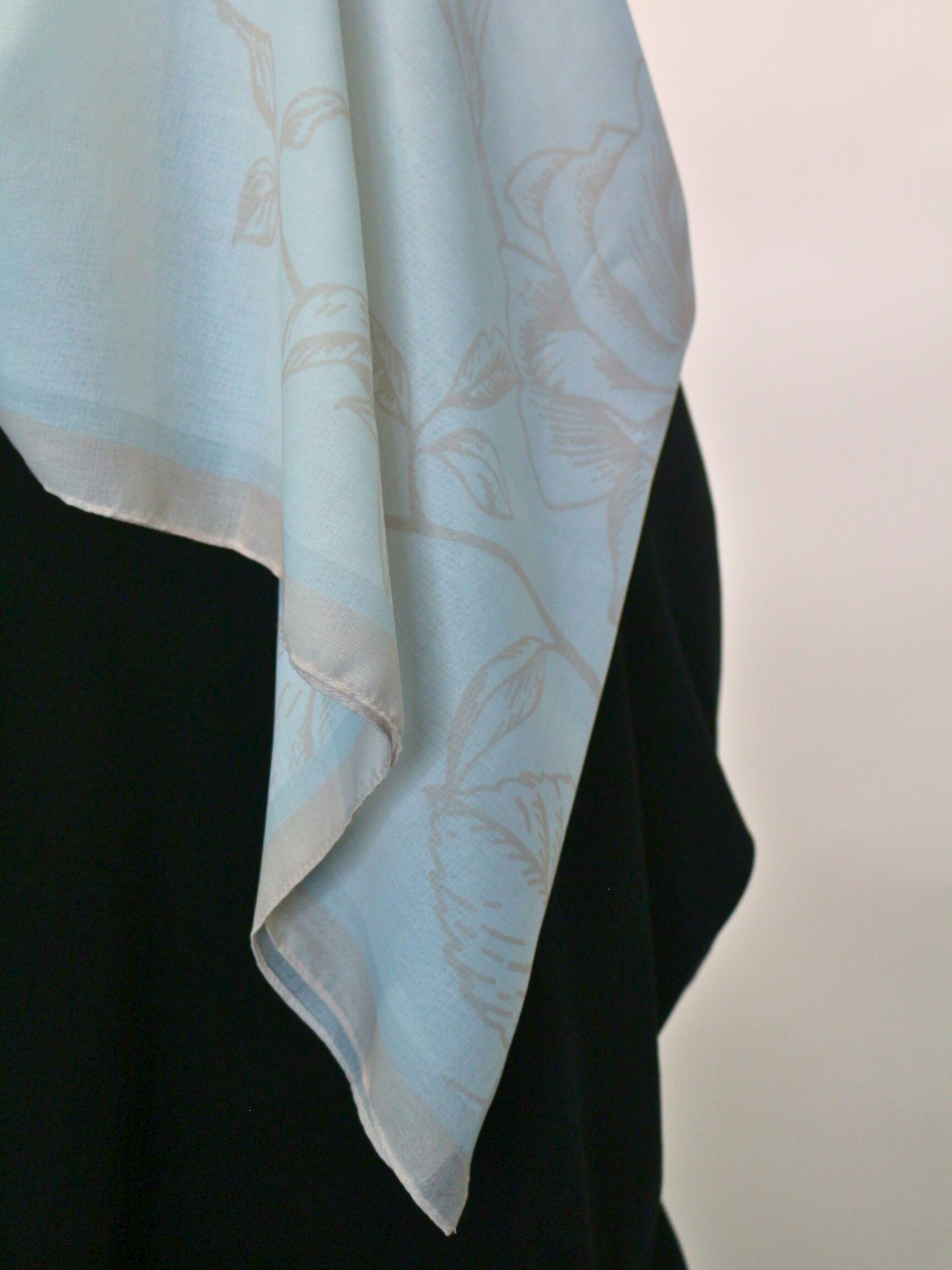 Yana Bawal in Peach