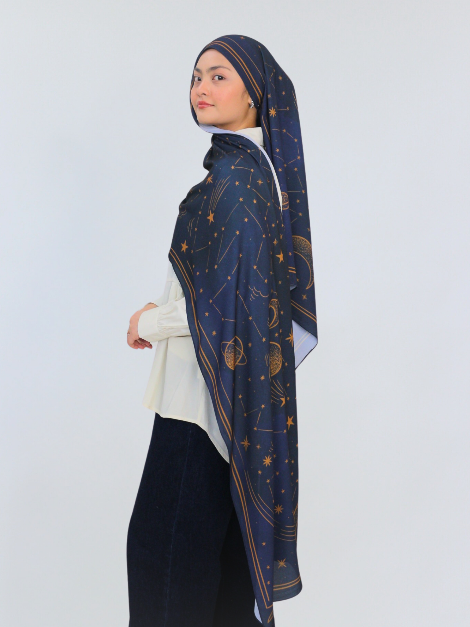 Twyla in Shawl