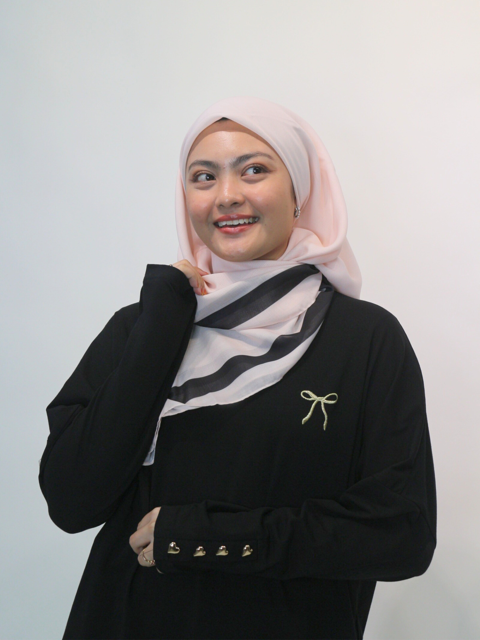 Tia Bawal in Pink