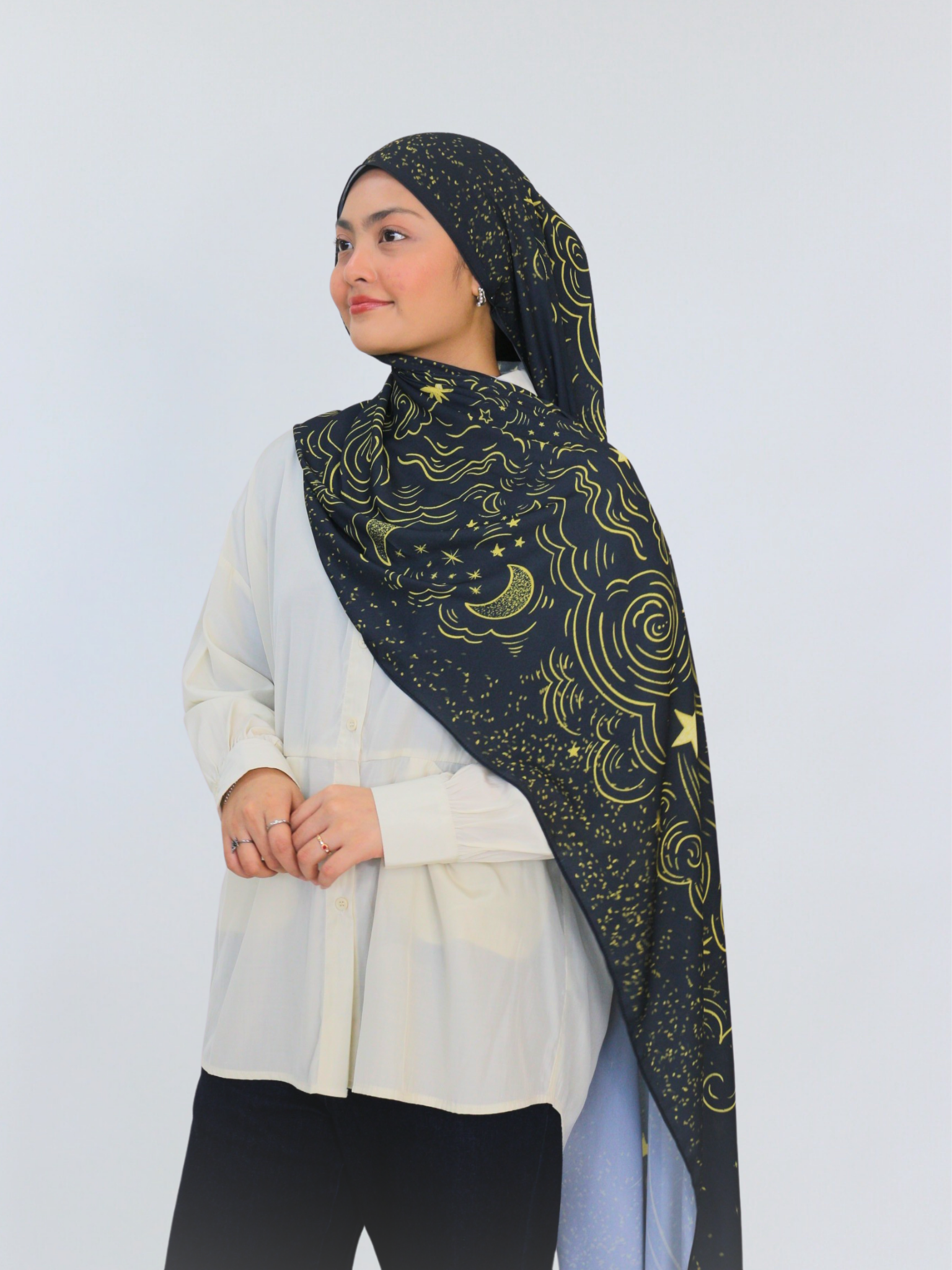 Lunar in Shawl