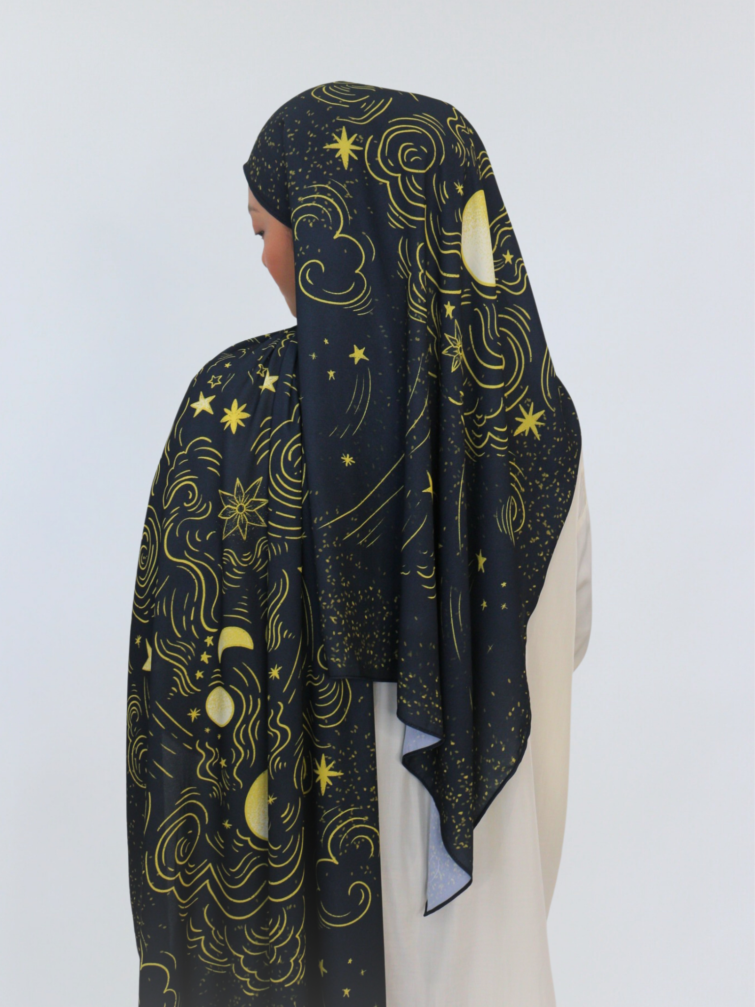 Lunar in Shawl