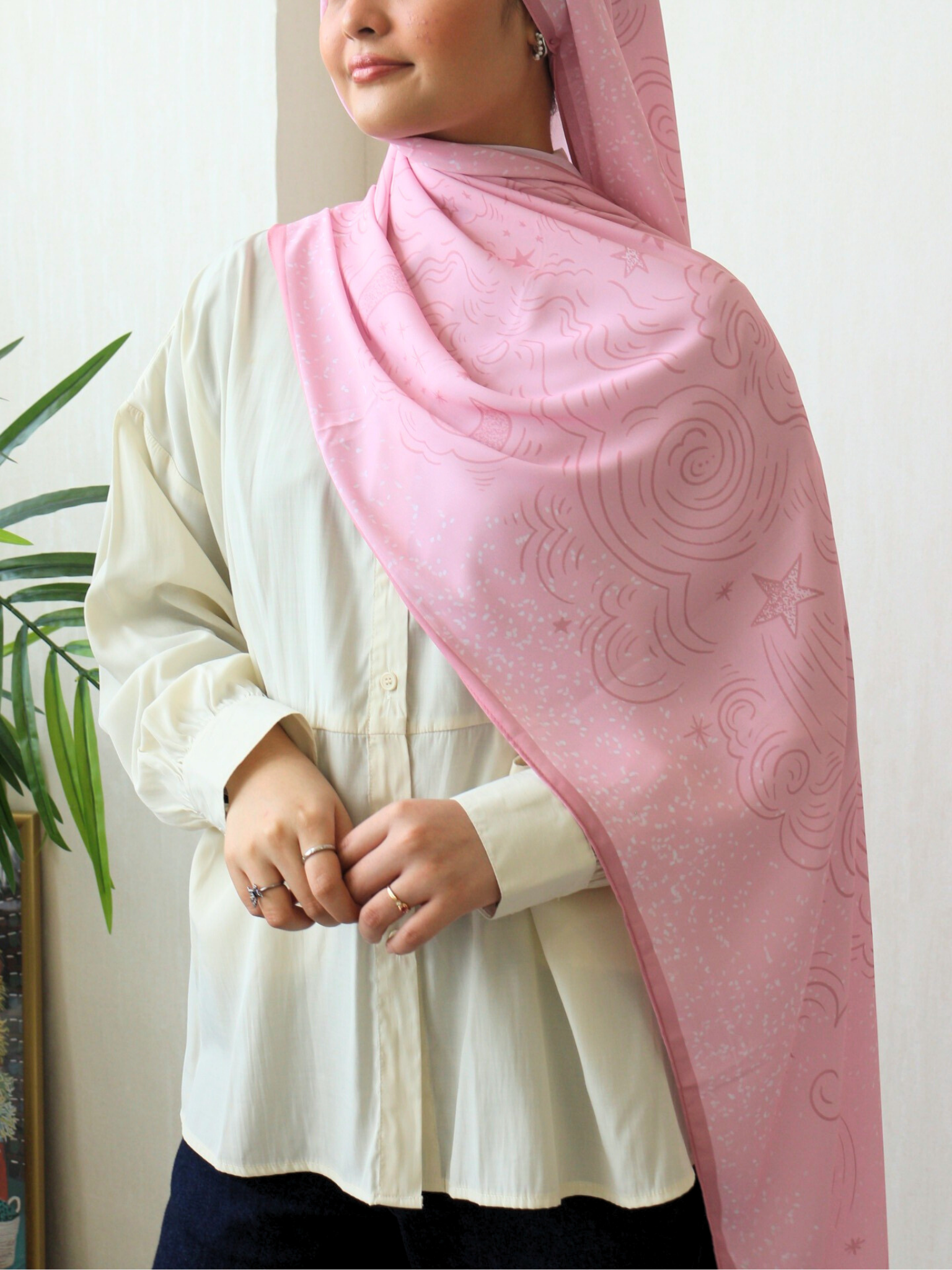 Lunar in Shawl