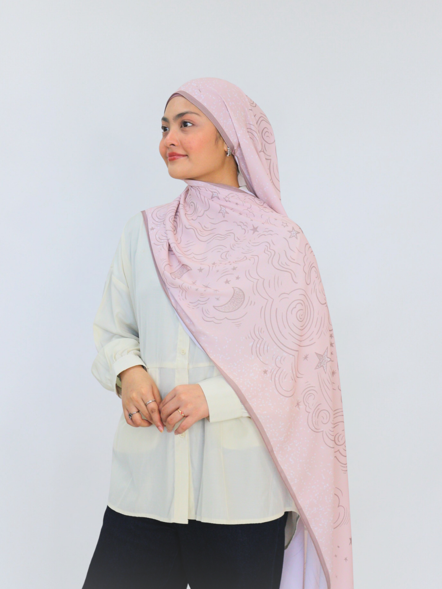 Lunar in Shawl