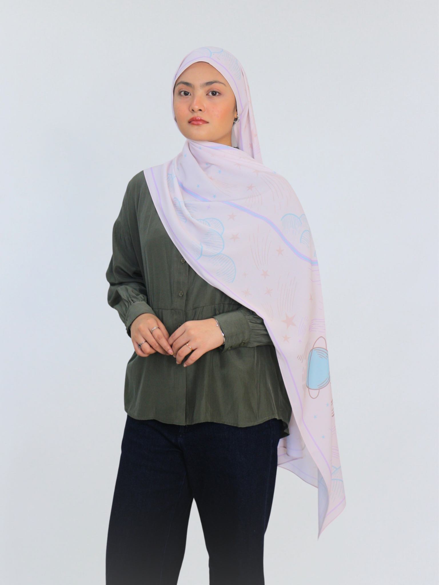 Lyra in Shawl