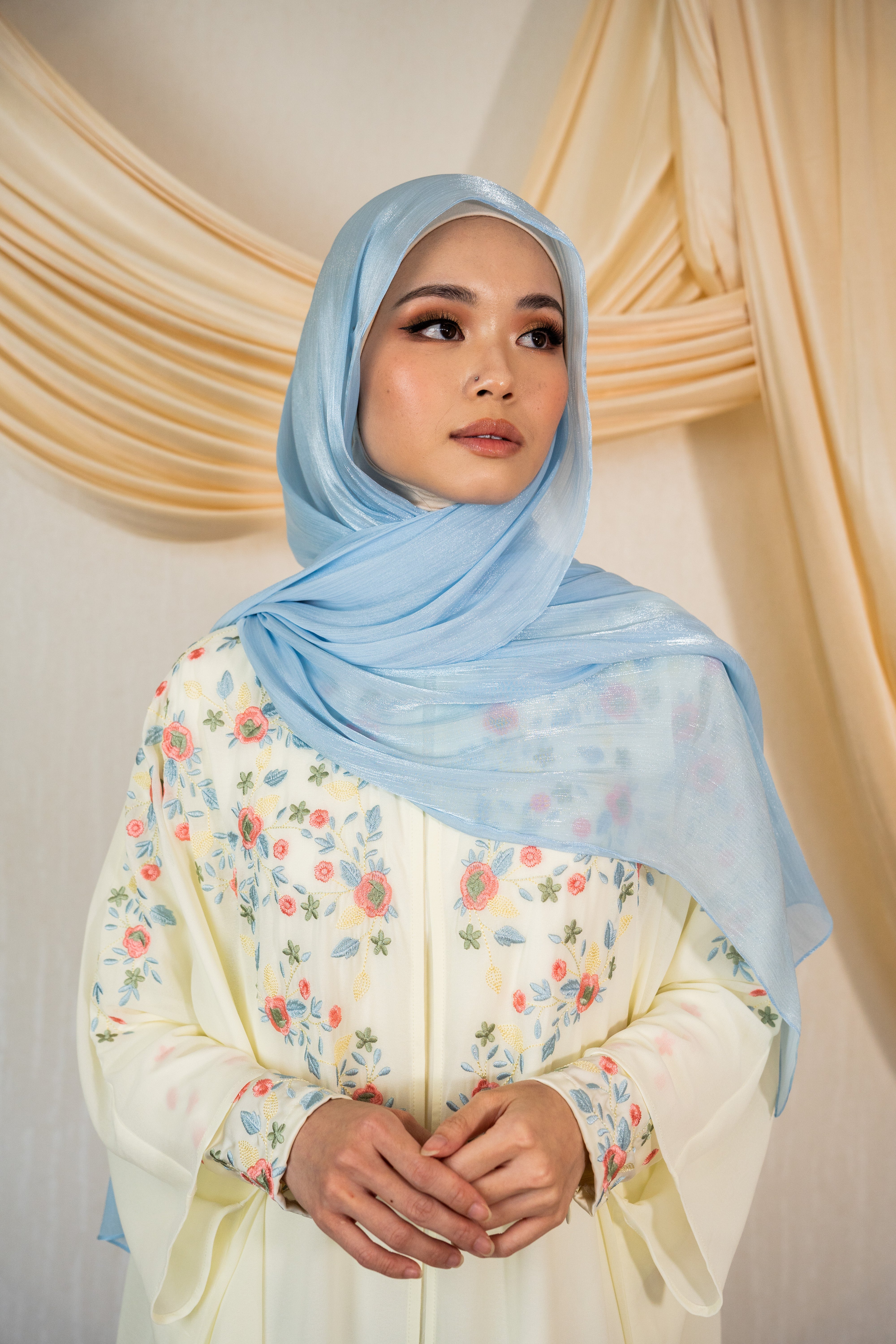 Dayaa Shimmer Shawl