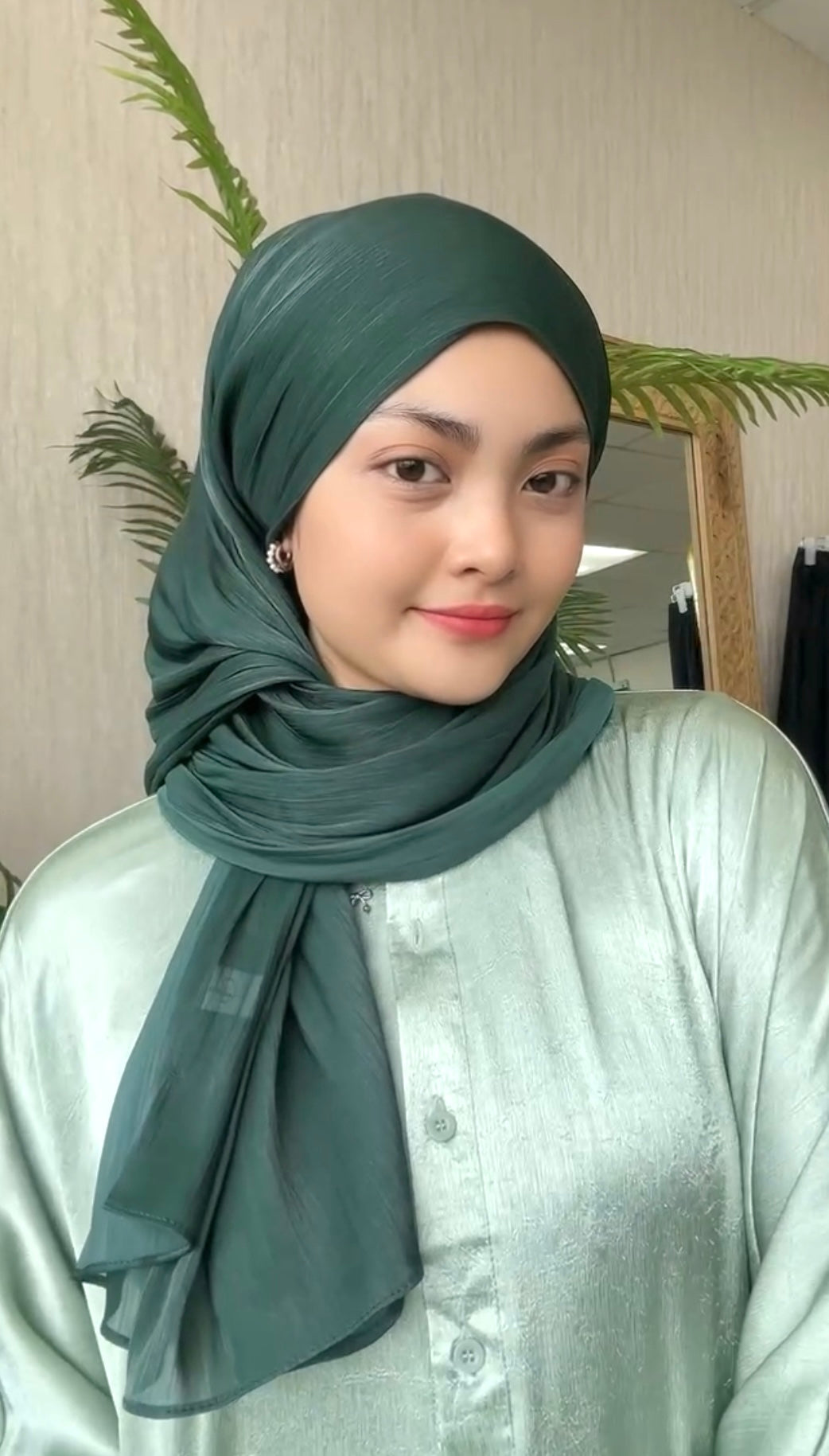 Dayaa Shimmer Shawl
