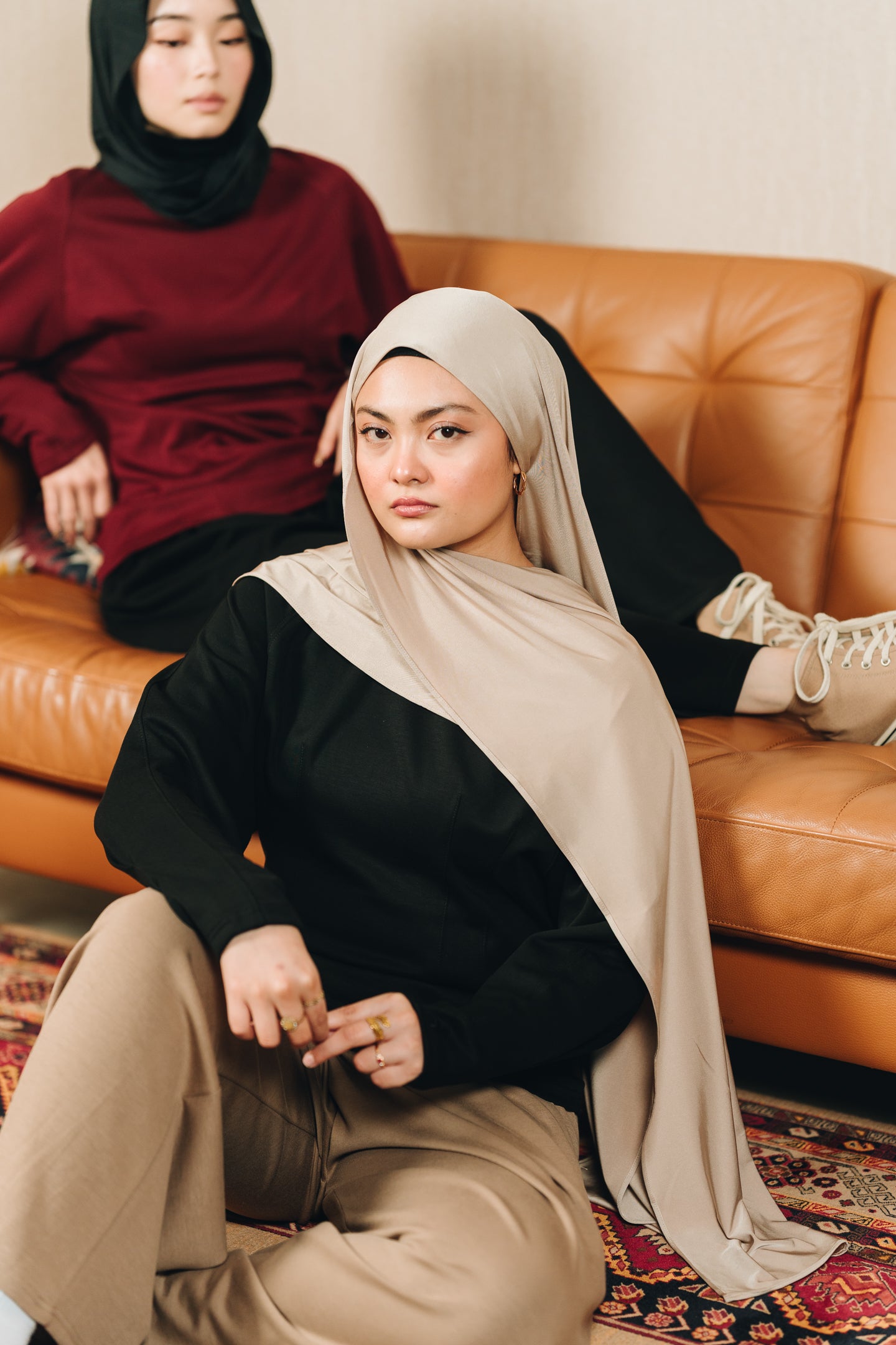 Modal Fitted Top in Black