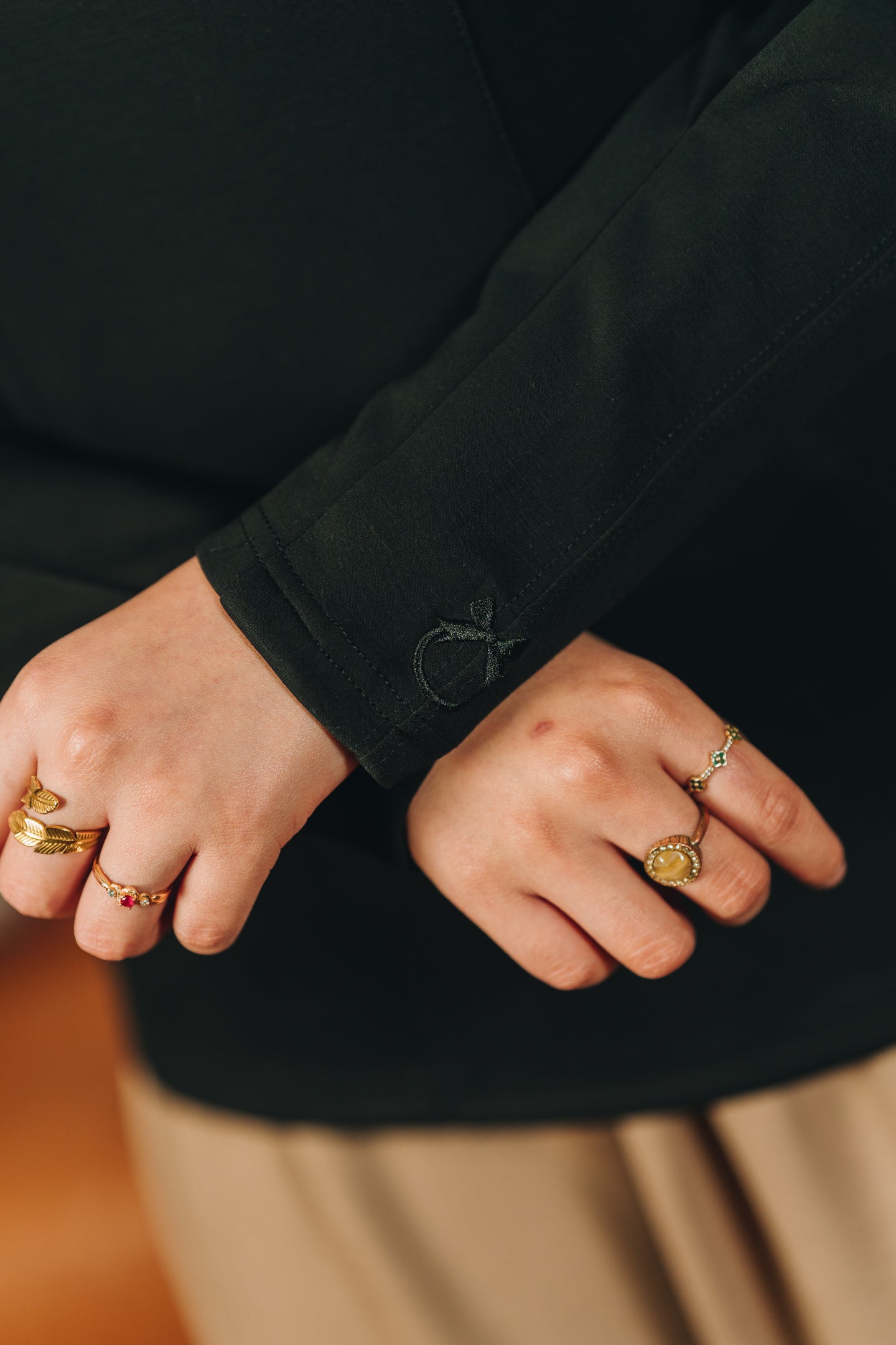 Modal Fitted Top in Black