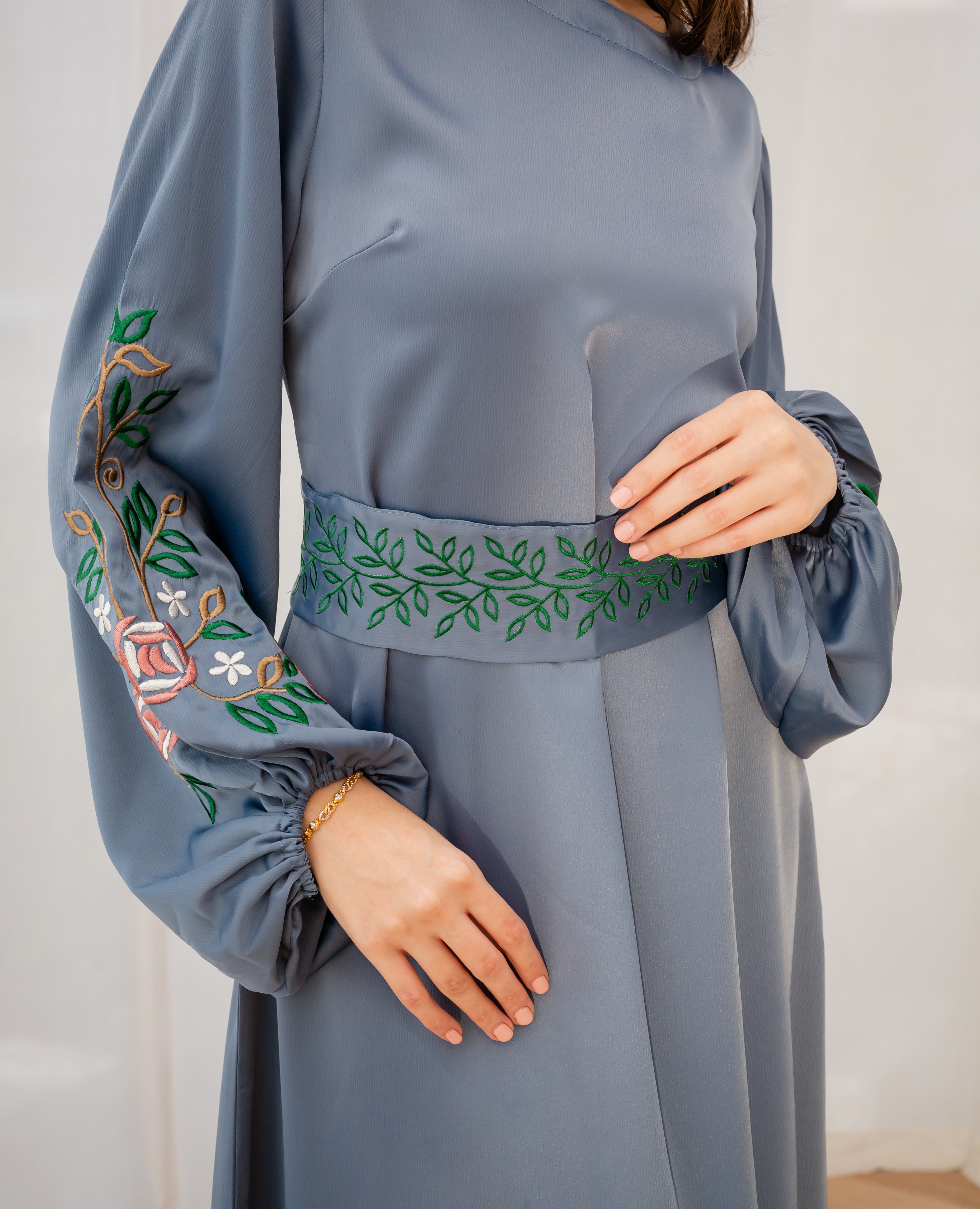 Oud Bouquet Dress - Iris