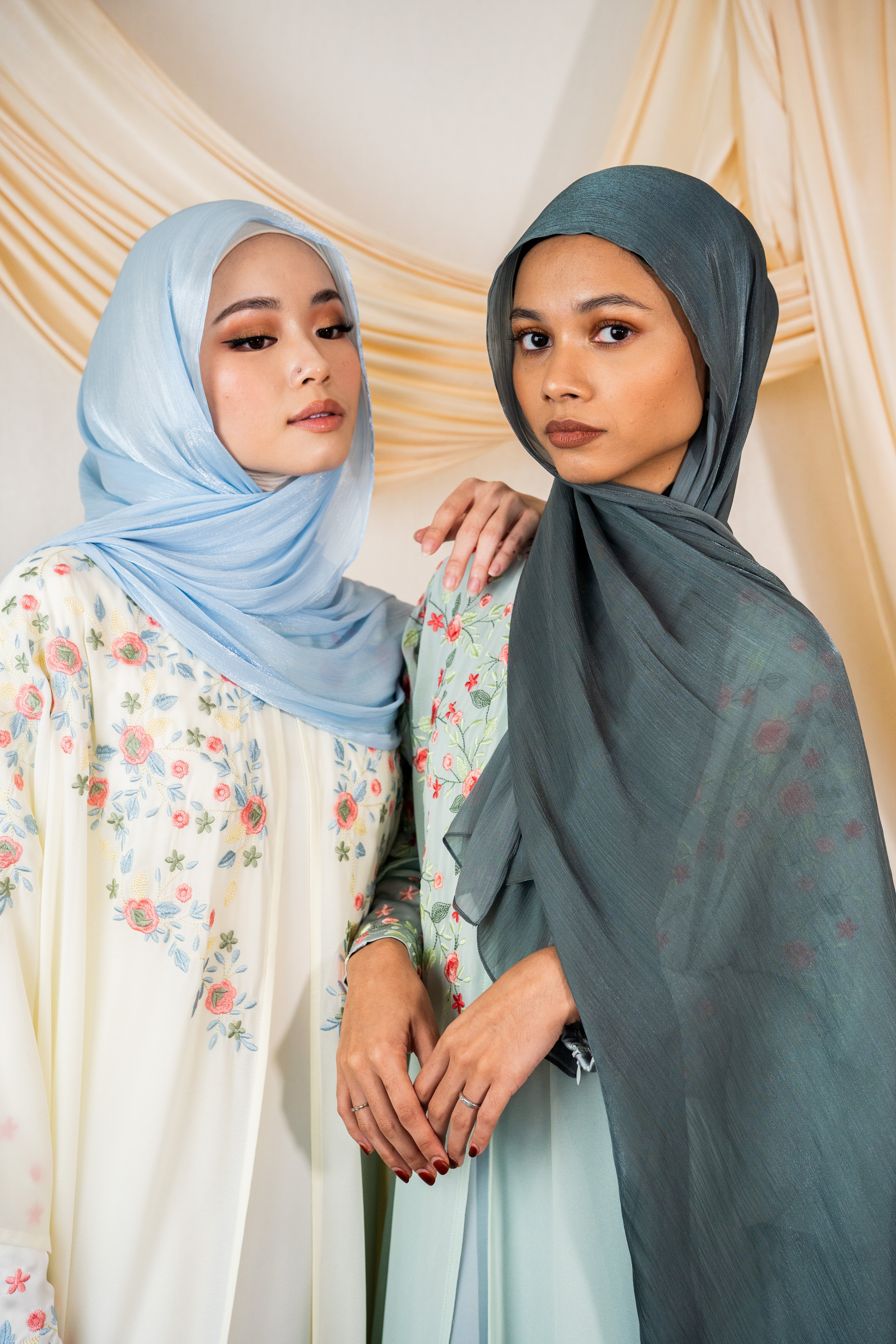 Dayaa Shimmer Shawl
