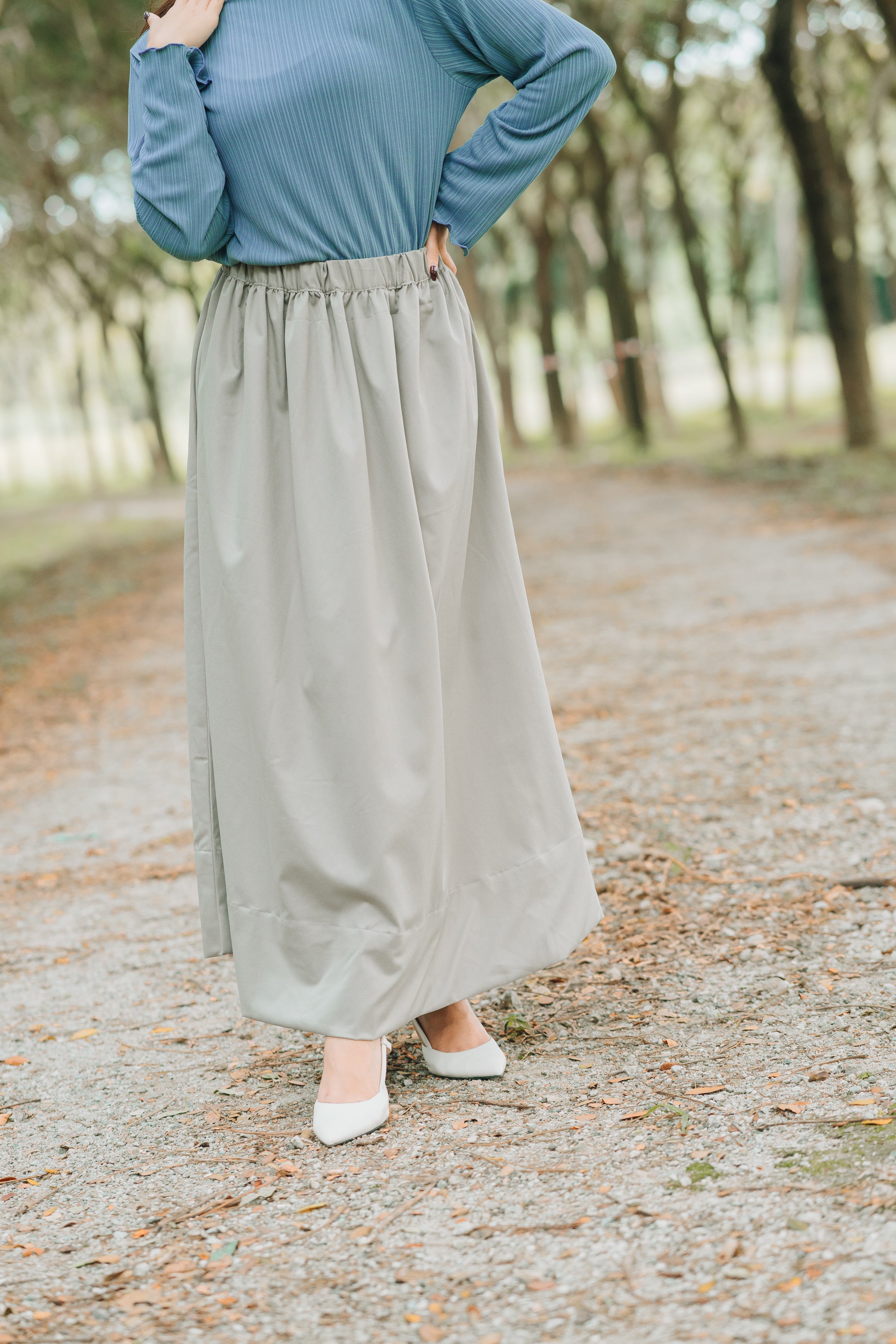 Rae Heavy Cotton Twill Skirt in Stone