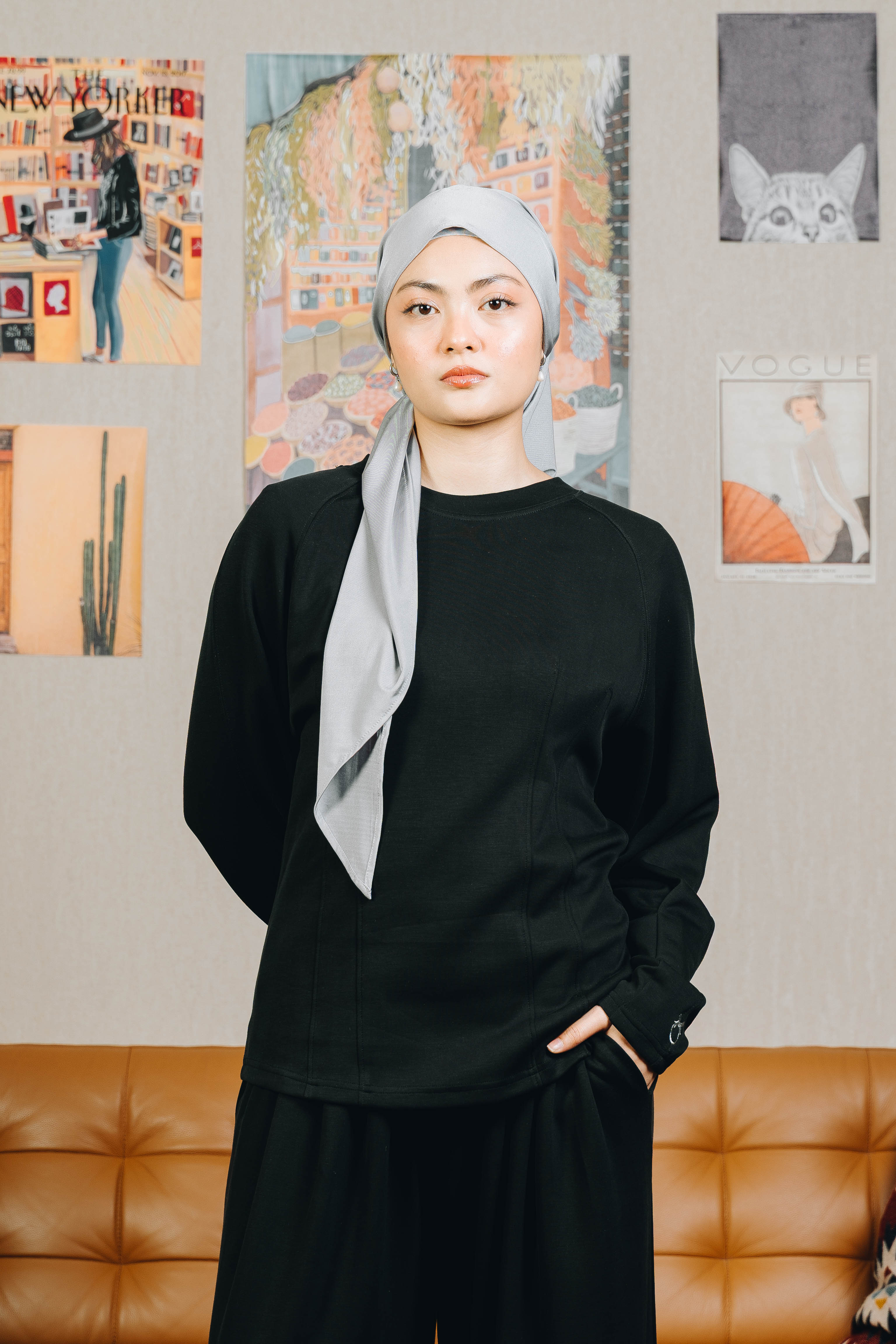 Modal Fitted Top in Black
